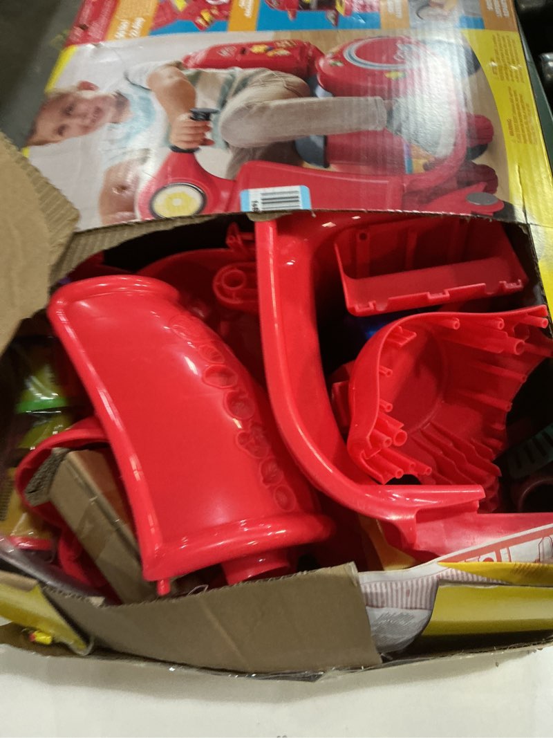 Condition photo showing Good Condition for Play-Doh Pizza Delivery Scooter Playset, Large Ride-On Play Food Preschool Toys, Toy Pizza Set for Kids, Arts & Crafts for Boys & Girls, Ages 3+