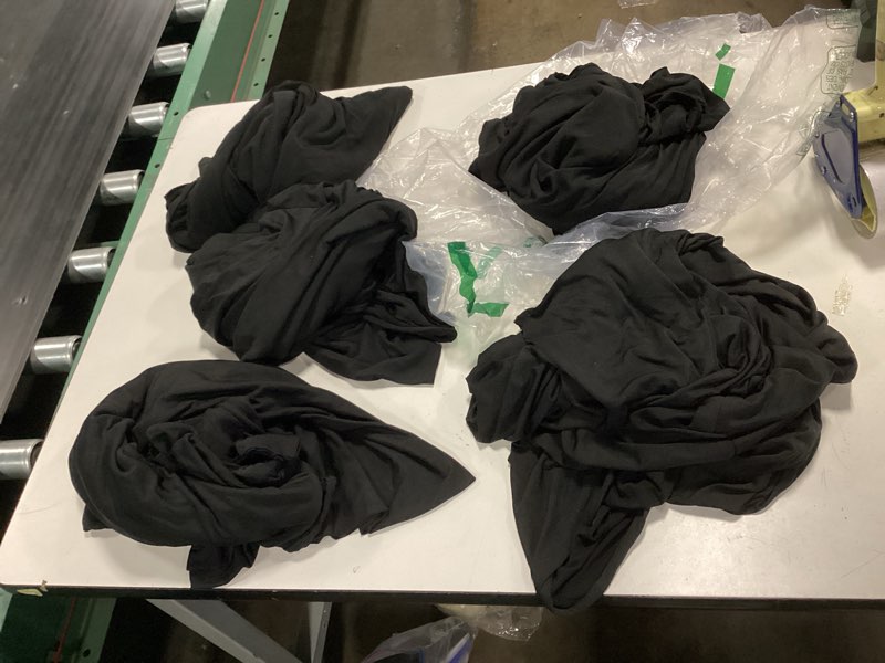 Condition photo showing Good Condition for black spandex table covers 5pc, 4 feet