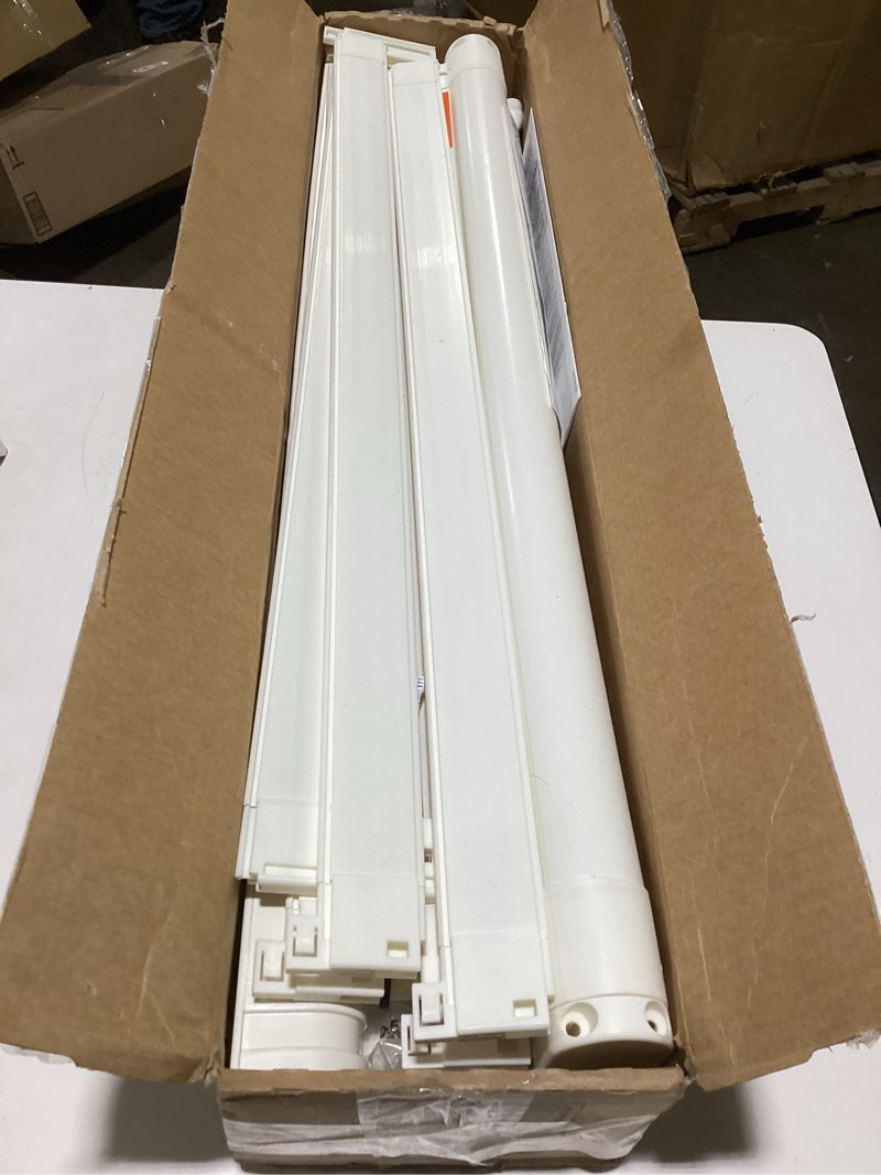 Condition photo showing Good Condition for BabyDan Guard Me, Auto Retractable Stair Gate, Fits openings between 55-89 cm/21.65-25 in, White, Made in Denmark - Baby Gate/Safety Gate (Pet Gate/Dog gate)