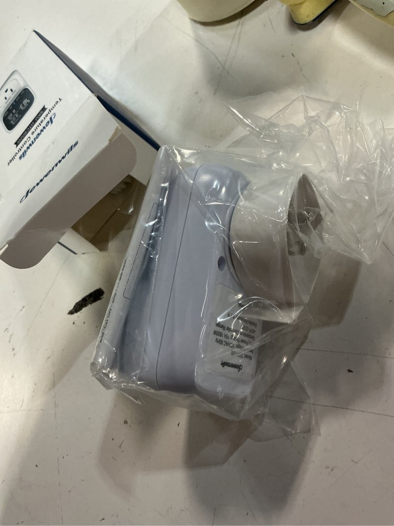 Condition photo showing Good Condition for dewenwils digital temperature controller, heavy duty 15a/1800w thermostat outlet plug, va display heating cooling control timer, -40?~210?, cyclic timing/countdown, for greenhouse incubator homebrew white 1 pack