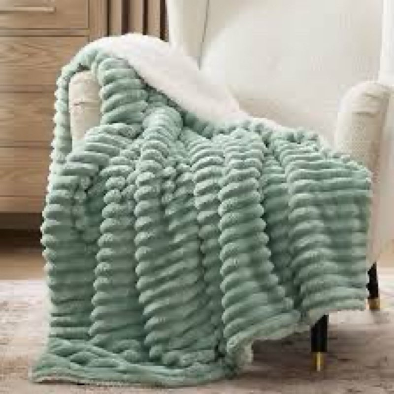 bedsure sherpa blanket twin size for couch - super soft, cozy fleece thick warm blanket for winter, 