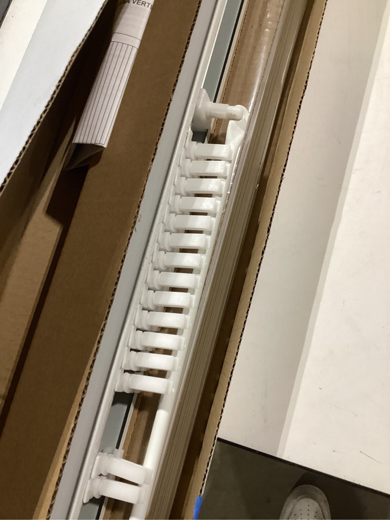 Condition photo showing Good Condition for 94931 3.5-in cordless white vinyl door vertical blinds (common: 78-in; actual: 78-in x 84-in)