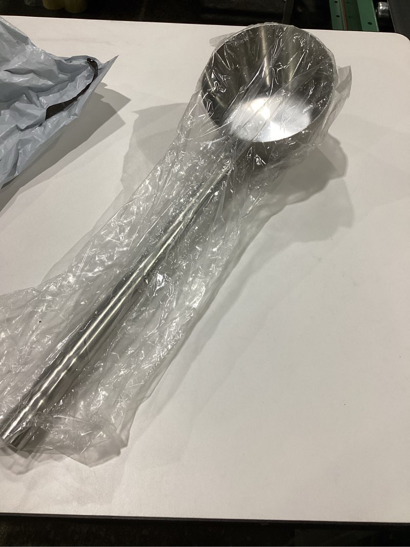 2 Stainless steel water/food scoop