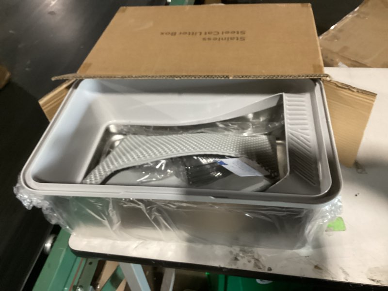 Condition photo showing Good Condition for stainless steel litter box with lid, kitten metal cat litter boxes high sided enclosed for small cat and injured cats rabbit, anti-urine leakage | non-stick bottom & includes scoop