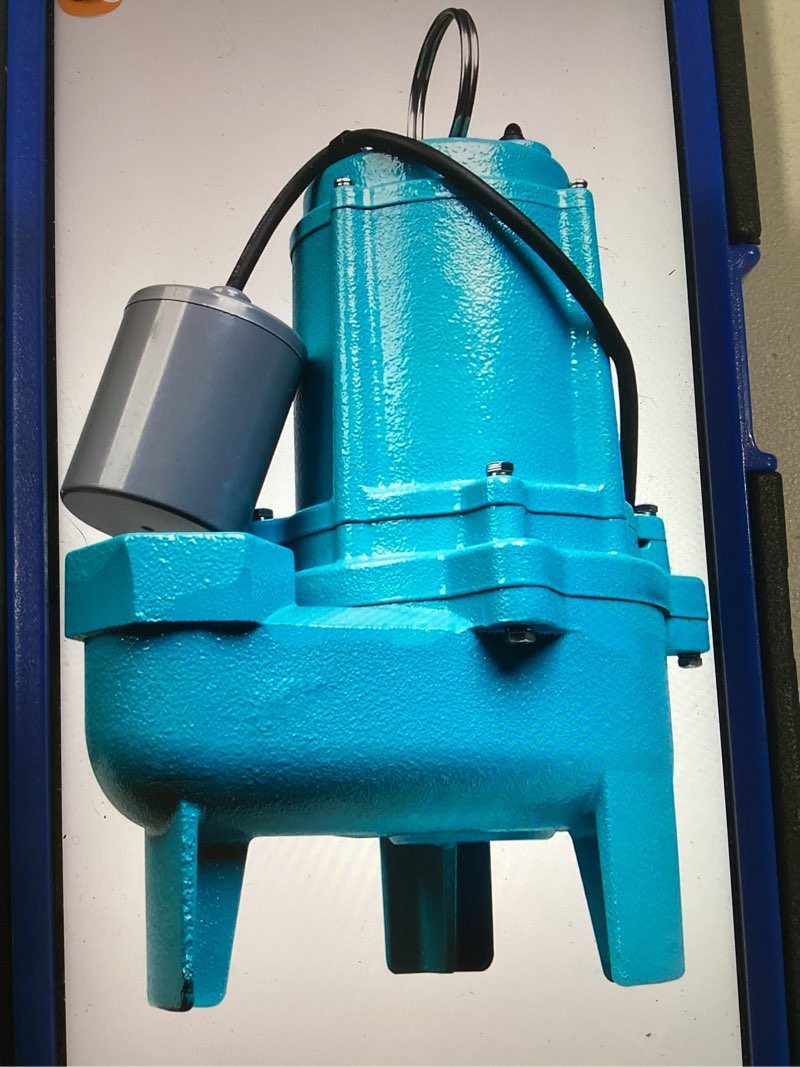 Little giant 95c-cia-rf 115 volt, 4/10 hp, 6000gph epoxy coated cast iron submersible sewage pump with piggyback tethered float switch