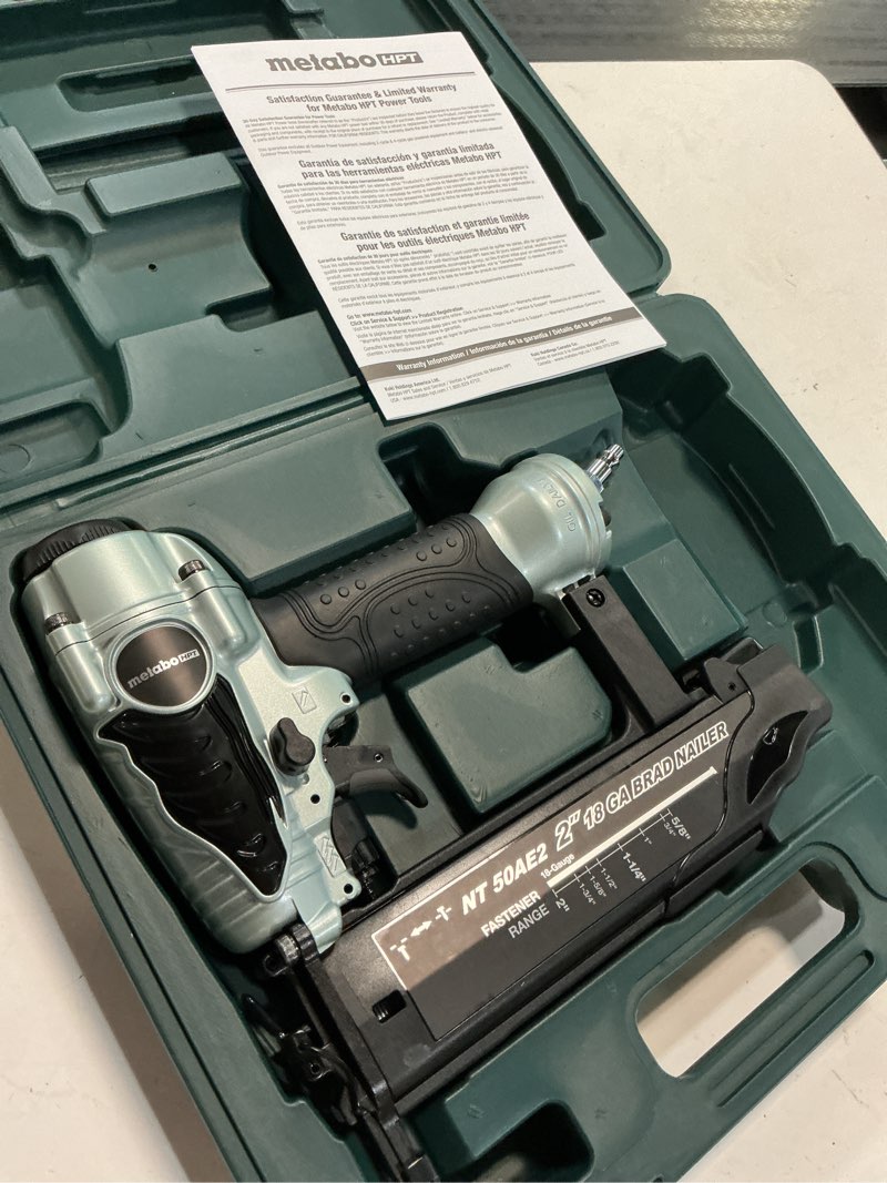 Condition photo showing Good Condition for hitachi nt50ae2 18-gauge 5/8-inch to 2-inch brad nailer