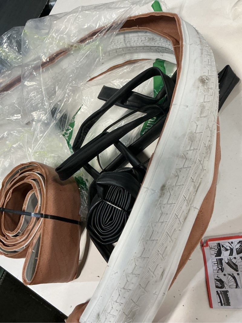 Condition photo showing Good Condition for yunscm lot de 2 pneus de vélo pliables de 28" - 700 x 38c - 40-622 - compatible avec 700 x 36c 700 x 37c 700 x 38c 700 x 39c 700 x 40c