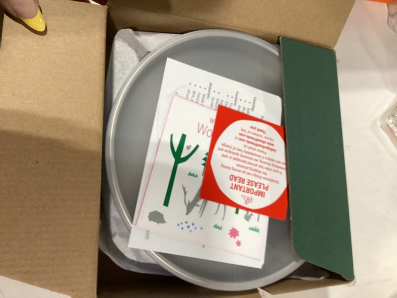 Condition photo showing Good Condition for elk and friends 7.8” stainless steel non divided plates with silicone sleeve + storage lid | baby, toddler, kids | dishwasher safe | dinner & snack plates | 2 pack sage/misty blue