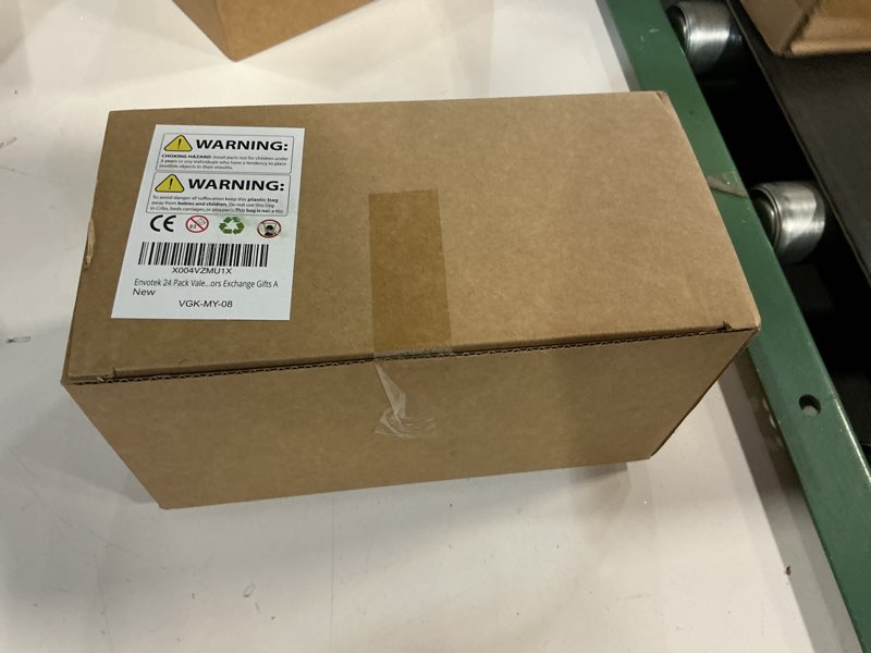 Condition photo showing New/Like New for 24 Pack Valentines Day Gifts for Kids Classroom LED Puffer Balls with Valentines Cards for Kids School Stress Relief Balls Light Up Toys Valentines for Boys Girls Class Exchange Prizes Party Favors