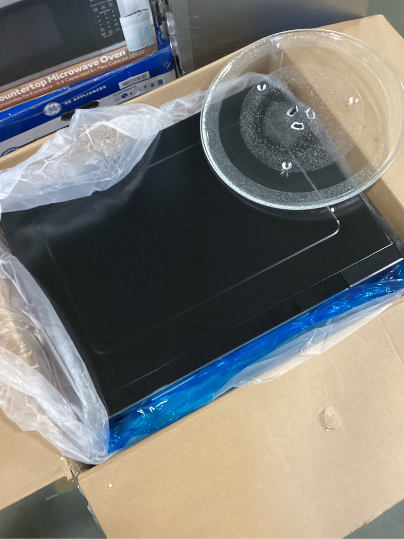 Condition photo showing Good Condition for GE - 1.6 Cu. Ft. Countertop Microwave with Sensor Cooking and Defrost - Black Stainless Steel