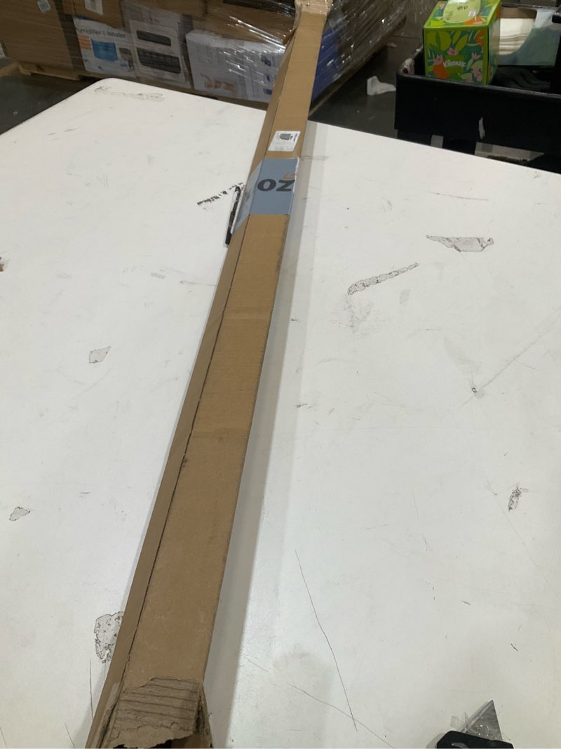 Condition photo showing Good Condition for curtain rod
