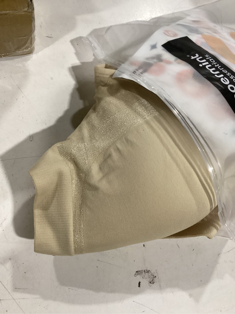 Condition photo showing Good Condition for SHAPERMINT Wireless Bras for Women No Underwire – Small to Plus Size Bralettes with Support and Natural Lift XL: 34DDD/F, 36DD/E–DDD/F, 38D, 40C Beige, Fixed Straps