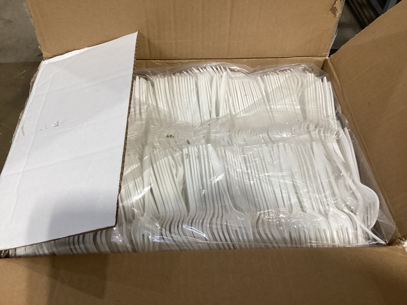 Condition photo showing New/Like New for focusline 2000 pack white plastic forks bulk, heat resistant disposable forks, plastic silverware for take out restaurants, parties, picnics, travel & any events 2000 forks