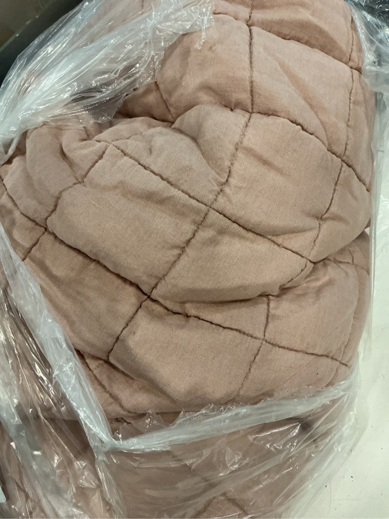 Condition photo showing Good Condition for european linen box quilt, king/cal king, dusty mauve