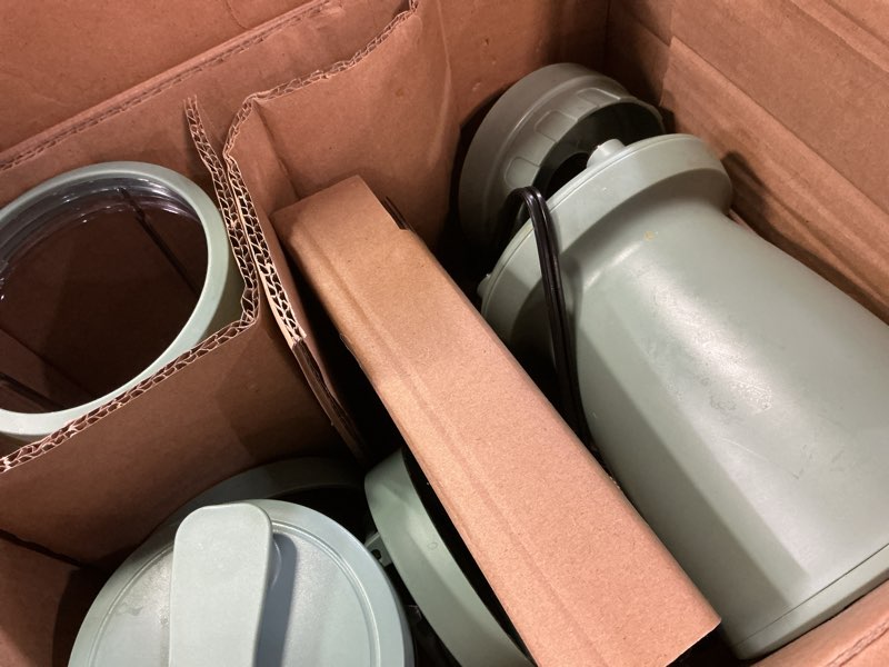 Condition photo showing As Is for (incomplete)mainstays 10-piece blender set, black, 300w, with 3 jars (10oz, 16oz, 18oz), 2 drinking lids, stainless steel blade(green)
