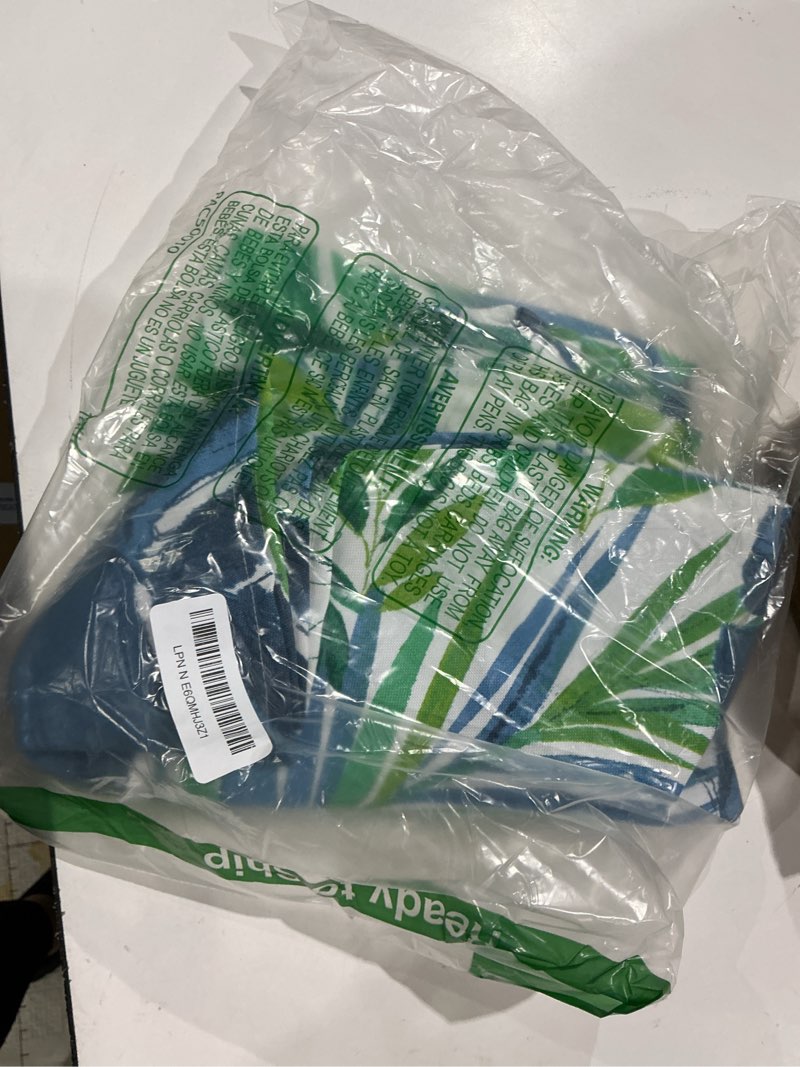 Condition photo showing Good Condition for outdoor tablecloth with umbrella hole and zipper, round table cloth 60 inch, patio table covers for spring, summer, party, backyard, picnic, bbqs, islamorada blue green 60" (round) islamorada blue green
