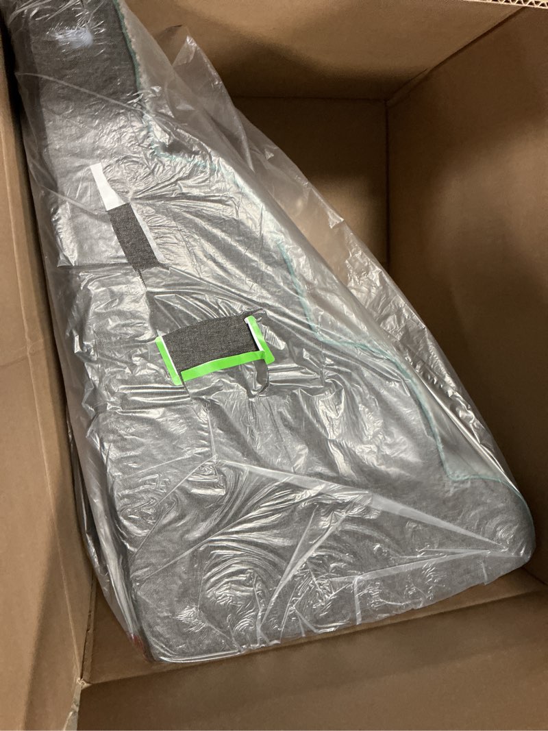Condition photo showing Good Condition for gardner pet dog stairs for small dogs 19.7" h, curved 4-step pet stairs, dog steps for high bed (18-24 in), couch with durable non-slip waterproof fabric cover and certipur-us certified foam grey 4 curved 15.7"x28"x19.7"