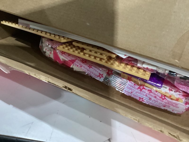 Condition photo showing New/Like New for mega contrux american girl graces buildable home with 749 pcs