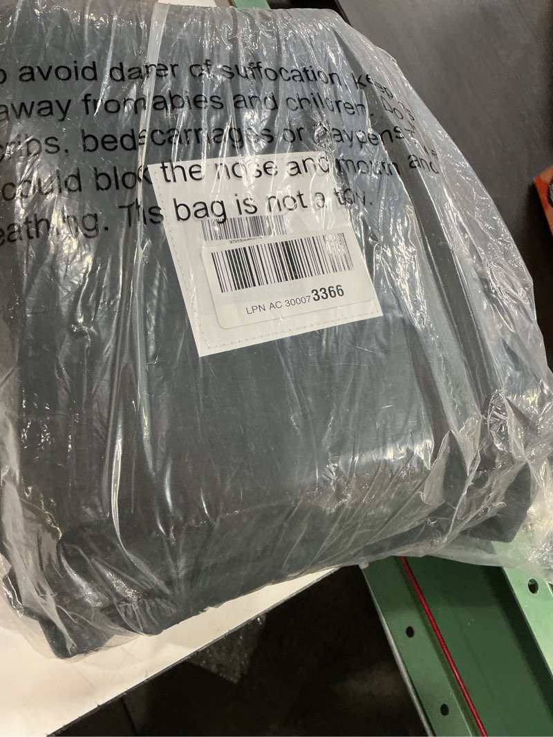 Condition photo showing New/Like New for showgeous 8 pack navy blue rectangle tablecloths, 60 x 102 inch, wrinkle & stain resistant, polyester, perfect for 6ft table, weddings, parties navy blue 8 pack - 60 x 102 inch