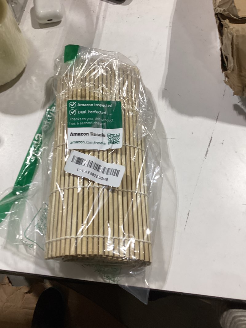 Condition photo showing Good Condition for japanbargain 3987, set of 6 bamboo sushi rolling mats sushi roller sushi mat sushi maker kit, flat and round bamboo mats, 9-1/2 inches green