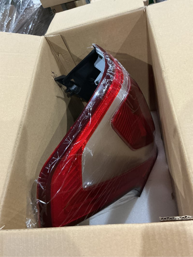 Condition photo showing Good Condition for halogen tail lights assembly compatible with 2018 2019 2020 2021 ford expedition xl xlt tail light rear brake lamp with wire harness and bulbs jl1z13405g jl1z-13405-gcp left driver side halogen 2018-2021 left driver side