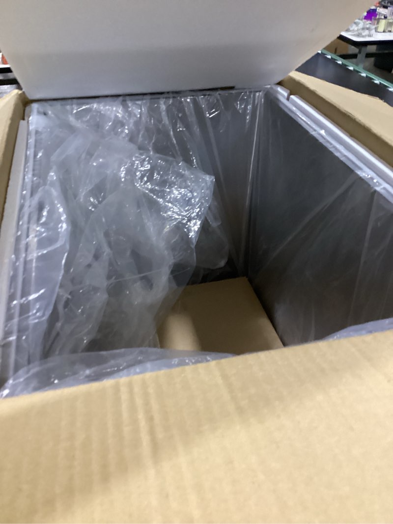 Condition photo showing Good Condition for yangbaga cat litter box w/lid: 16in high sided stainless steel litter box | 24"x16"x16" lager size,odor control with carbon filter,removable lid,non-stick,easy to clean,ideal for large cats&kittens xx-large