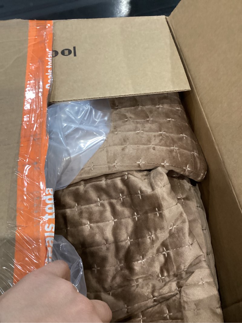 Condition photo showing Good Condition for EVERGRACE Luxury Velvet Quilt Set Queen Size 3 Piece, Soft Cross-Stitch Velvet Comforter Set with Pillow Shams, Lightweight Coverlet Bedspread Bedding Set for All Seasons, Tobacco Brown Full/Queen (90" x 92") Tobacco Brown