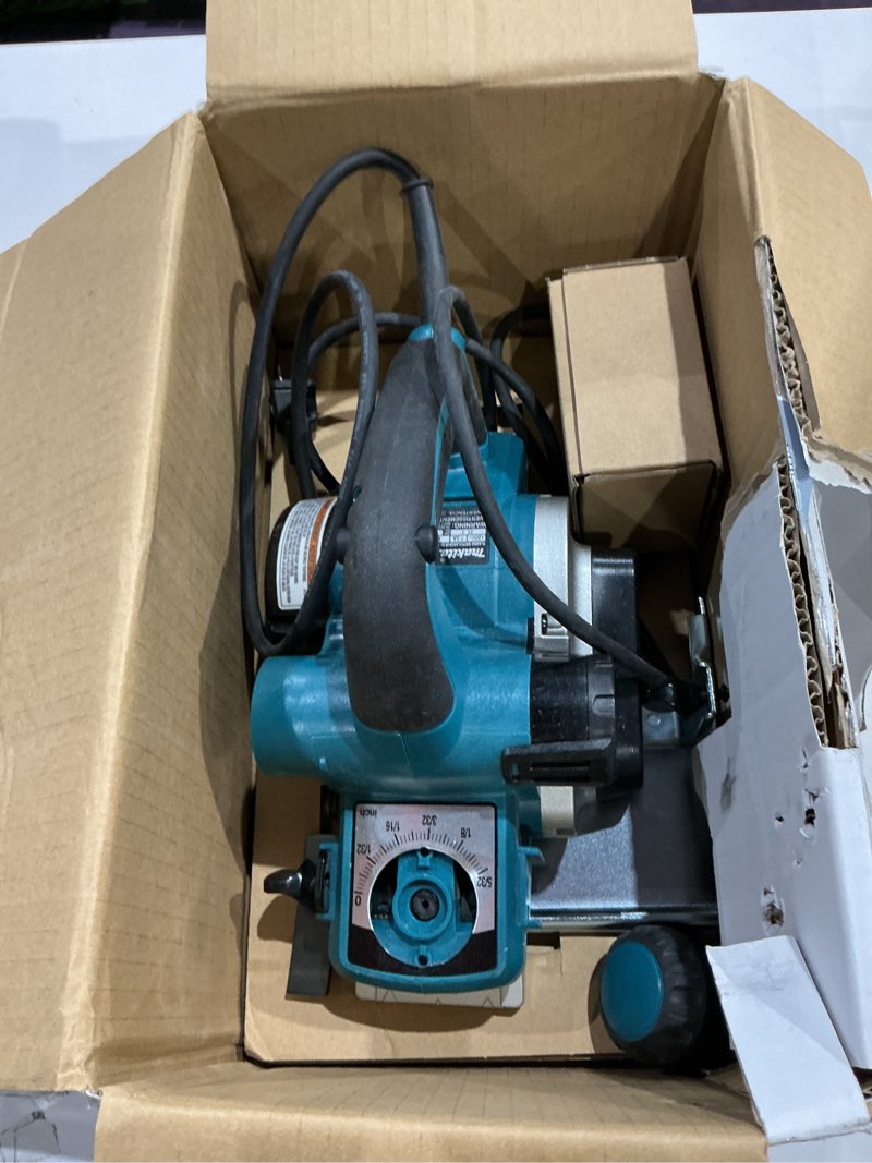 Condition photo showing As Is for makita kp0810 3-1/4" planer