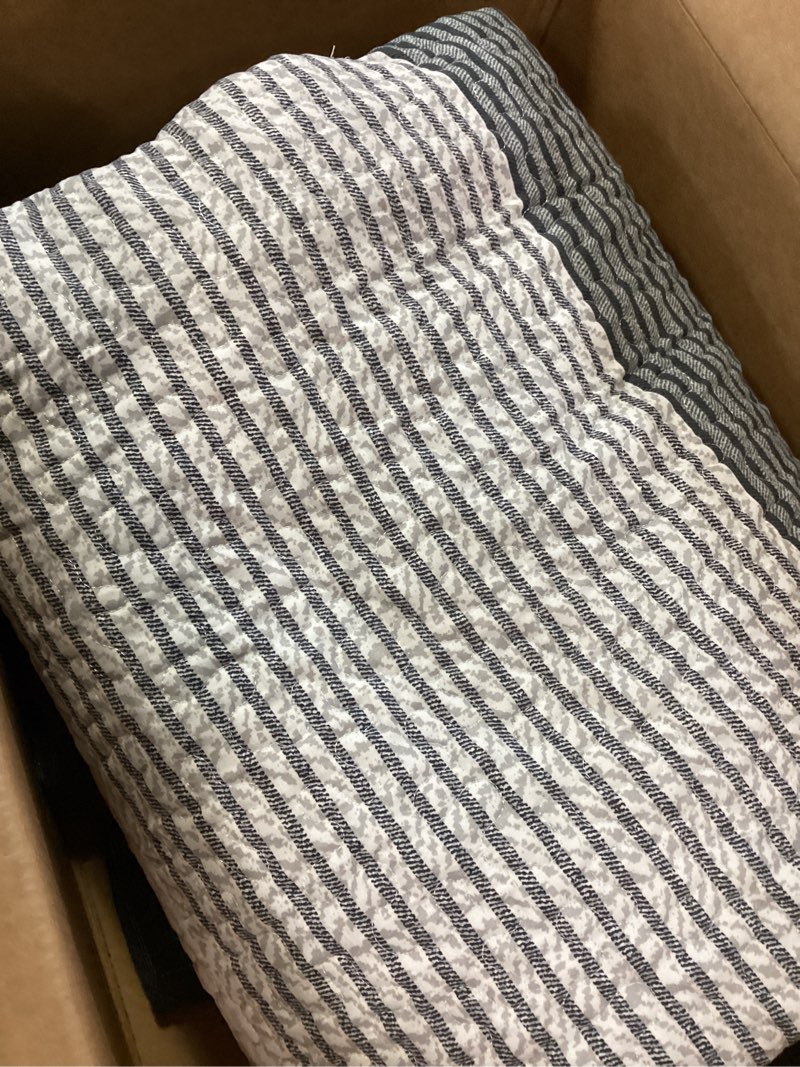 Condition photo showing Good Condition for andency king size quilt set black and white, 3 pieces grey ultra soft lightweight bedspreads & coverlets set, patchwork striped quilted bedding sets for all seasons (1 quilt, 2 pillow shams) 02 - black and white king(106"x96")