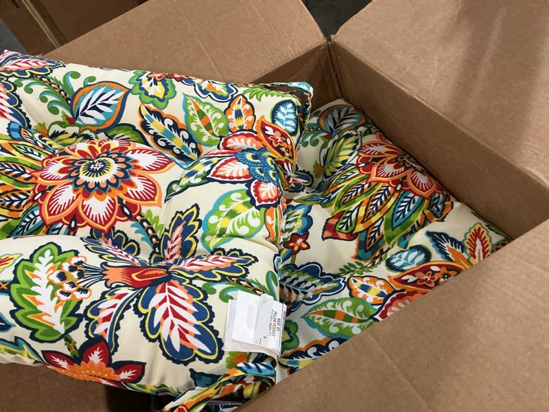 Condition photo showing Good Condition for Pillow Perfect Bright Floral Indoor/Outdoor Tufted Wicker Chair Pad With Ties, 2 Count, 18.5" x 19", Blue/Green Copeland 18.5" x 19" Blue/Green Copeland