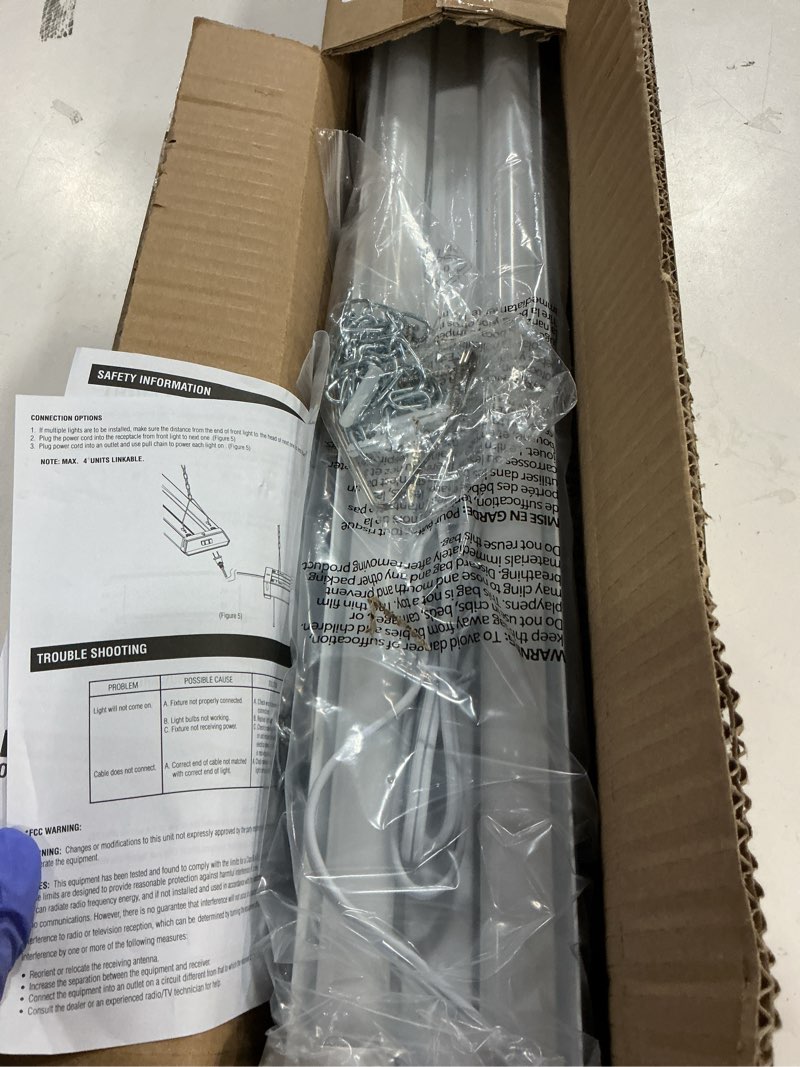 Condition photo showing Good Condition for 4FT Linkable LED Shop Light for Garages, 42W 4800LM 5000K Daylight Led Shop Lights, Ceiling Light with Pull Chain (ON/Off), Linear Worklight Fixture with Plug, 2 Pack