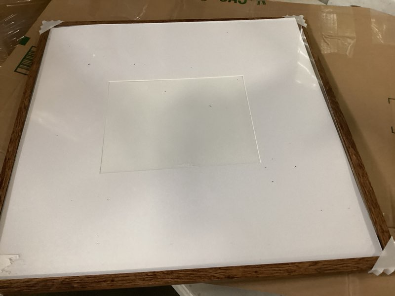 https://lotting-media.assets.bidfta.com/lotting_f7027294-70dd-4ec3-ade8-a07eb0693f49