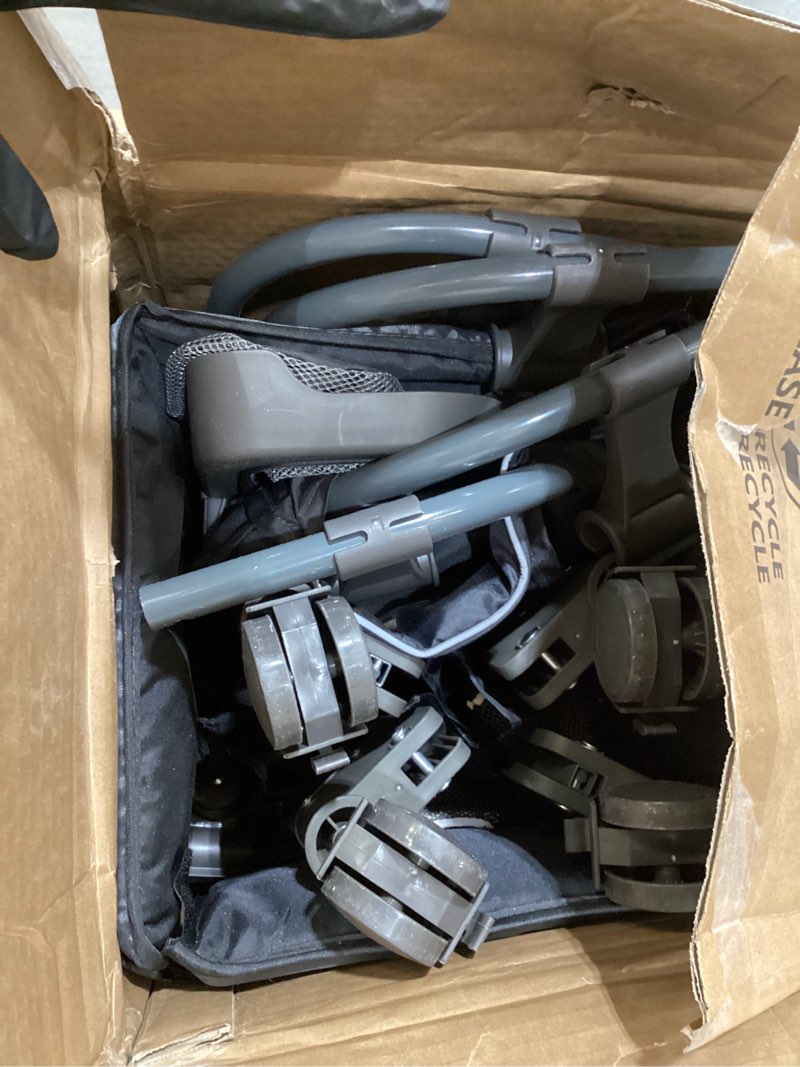 Foldable baby playpen