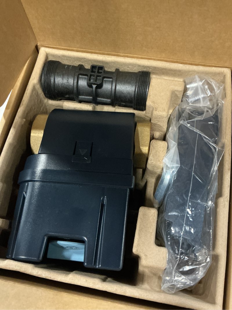 Condition photo showing Good Condition for moen flo smart water monitor and automatic shutoff sensor, wi-fi water leak detector for 3/4-inch diameter pipe, 900-001 smart water shutoff valve 3/4 inch