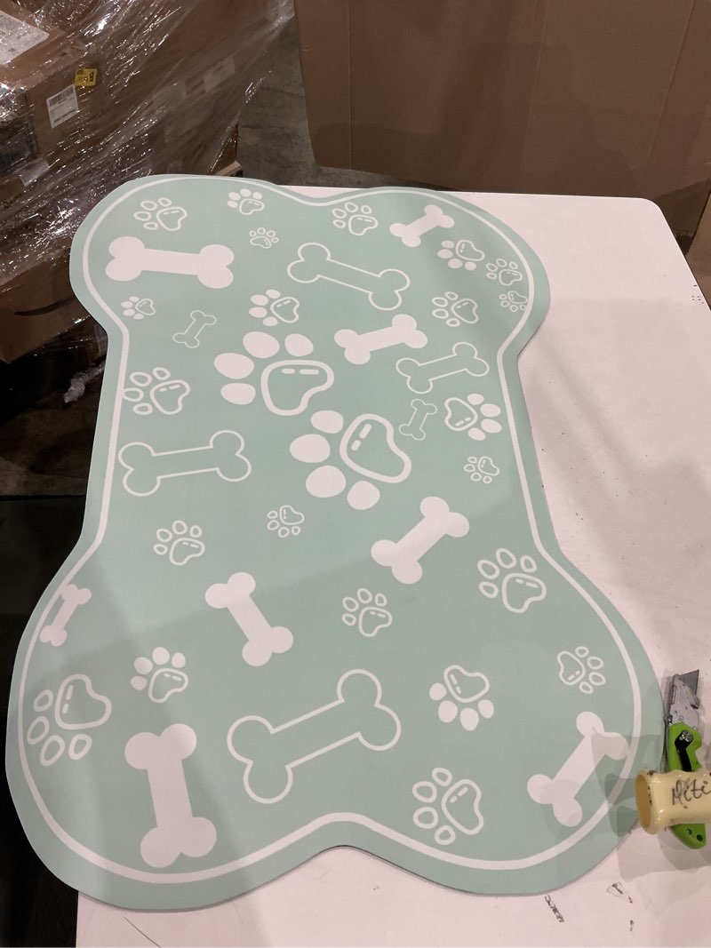 Condition photo showing Good Condition for dog cat food mat rapid absorbent dog bone shaped placemat water bowl mat no stains quick dry water dispenser mats pet accessories supplies (15.7 × 11.8 inches/40 × 30 cm)