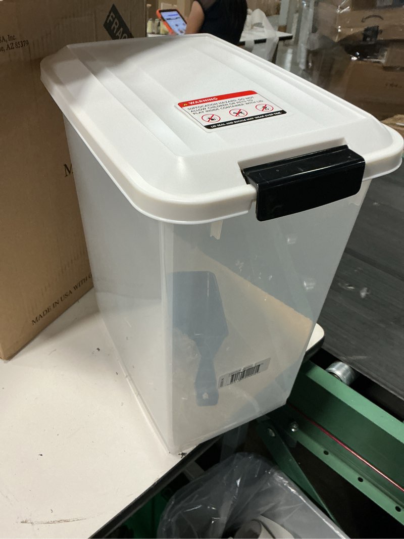 Condition photo showing New/Like New for (1 cup)iris usa 30lbs airtight dog food storage container with 2-cup scoop and slow feeder bowl combo, black