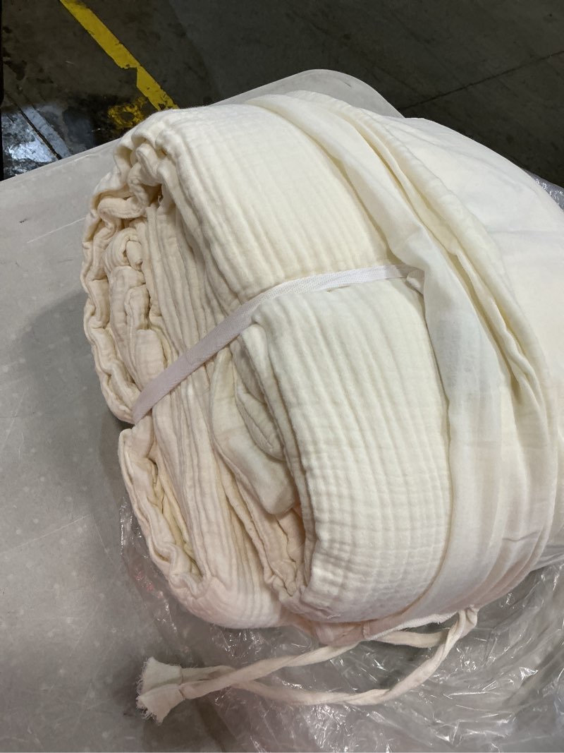 Condition photo showing Good Condition for quince organic cotton airy gauze ivory duvet cover set! king/ cal king (834)