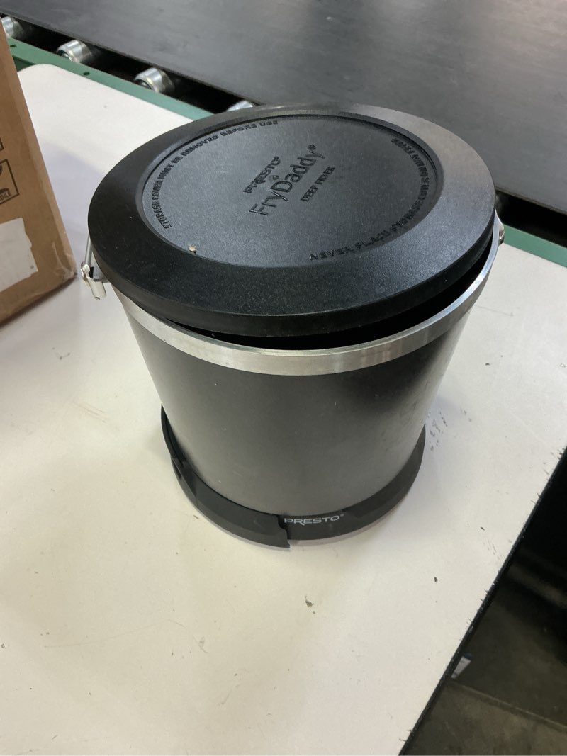 Condition photo showing As Is for presto frydaddy electric deep fryer,black