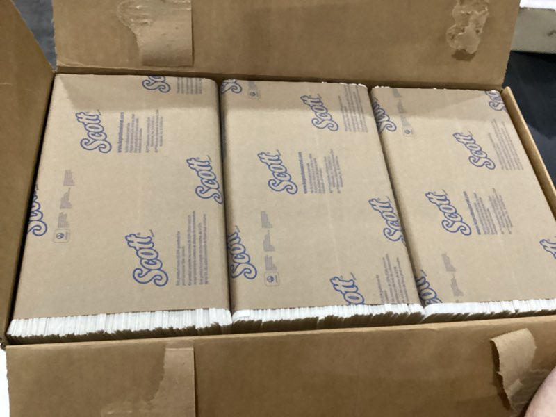 Condition photo showing New/Like New for scott professional essential c-fold folded paper towels, bulk (01510), fast-drying absorbency pockets, 13.15"x10.125" towel, white (200 sheets/pack, 12 packs/case, 2,400 sheet total) 200 count (pack of 12)