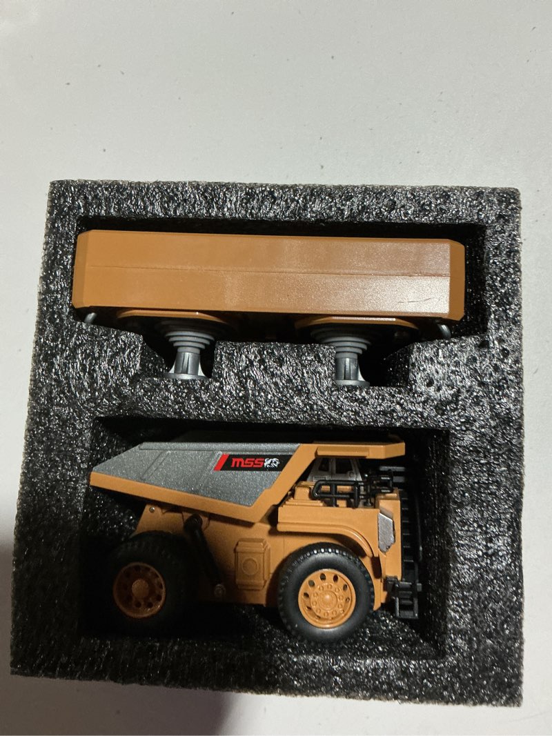 Condition photo showing Good Condition for BRRRRT 1/64 RC Dump Truck,Mini Dump Truck Toy,8-Channel Remote Control Toy with Metal Bed & Light, RC Construction Vehicles,Type-C Built-in Battery,Birthday Gifts for Boys and Girls Age 3+