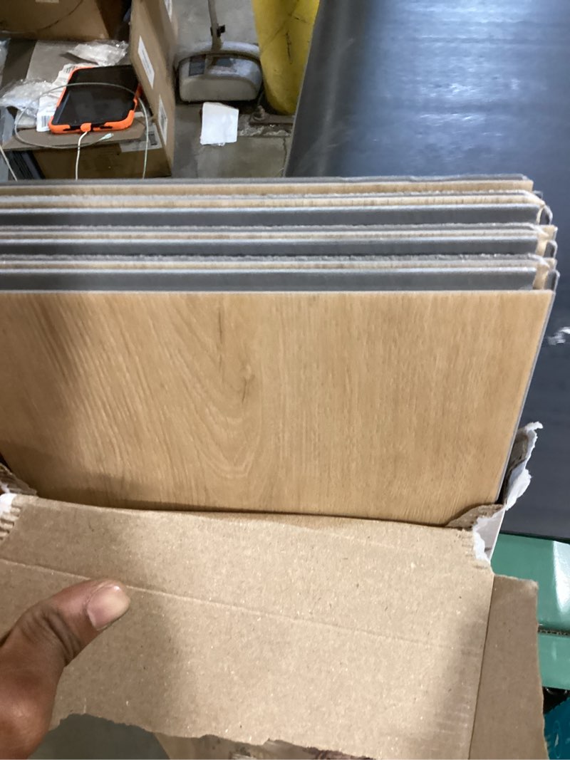Condition photo showing Good Condition for filtrete 20 x 25 x 4 merv 12 1550 mpr allergen, bacteria and virus electrostatic pleated air filter