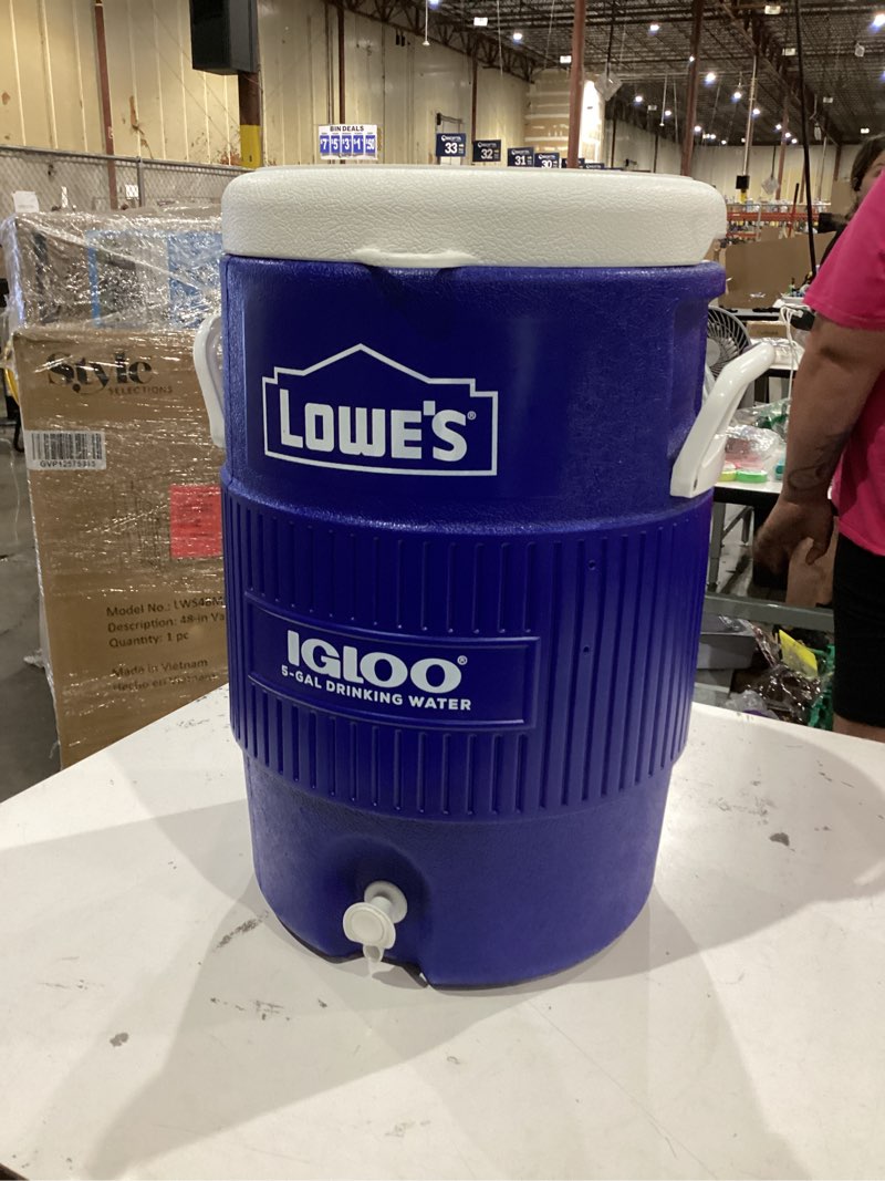 Condition photo showing Good Condition for 5 gallon(s) blue insulated beverage cooler