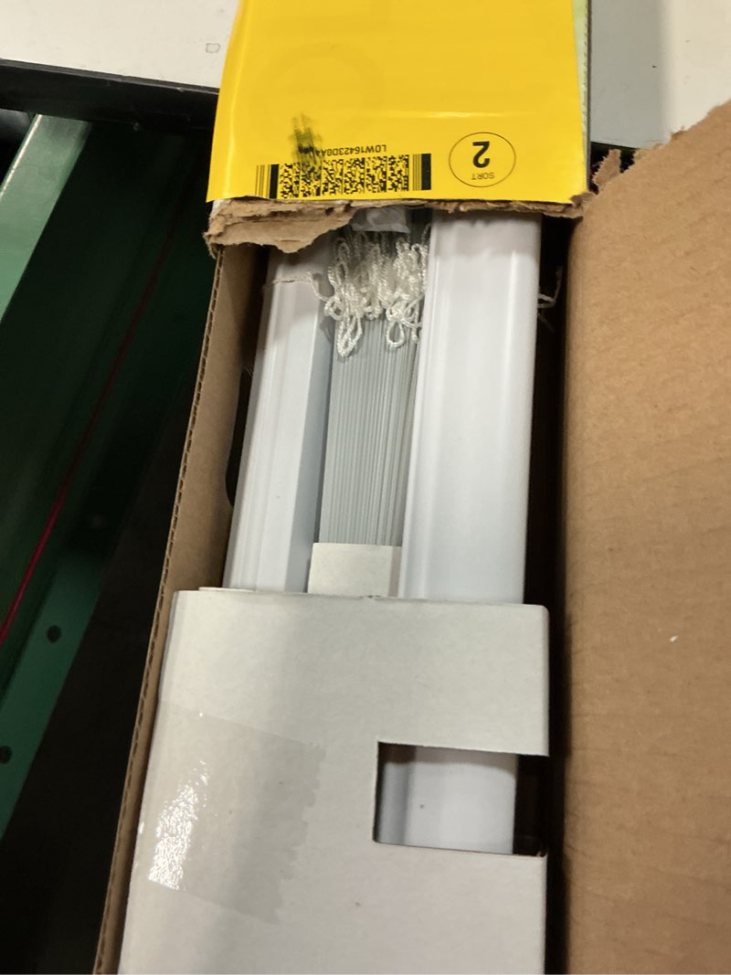 Condition photo showing Good Condition for levolor trim+go 1-in slat width 39-in x 72-in cordless white aluminum room darkening mini-blinds