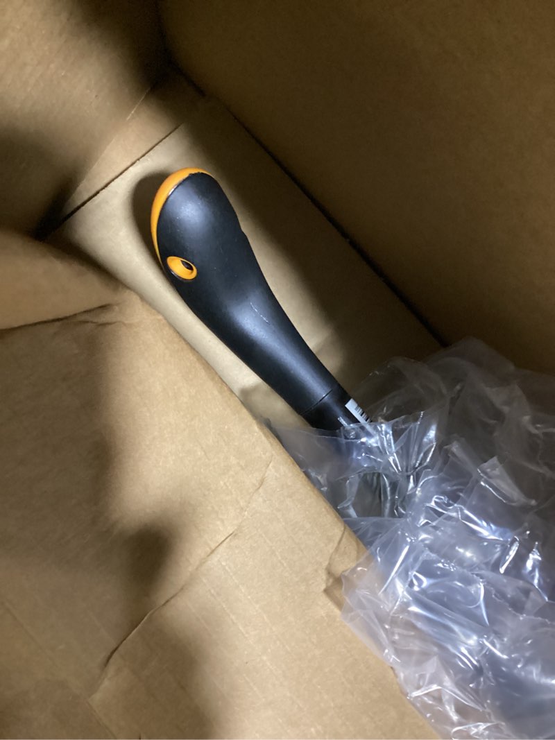Condition photo showing Good Condition for fiskars stand-up weed puller tool, 4 serrated stainless steel claws grip roots for permanent removal, reinforced foot platform penetrates tough soil, easy-eject & ergonomic offset handle, 39"