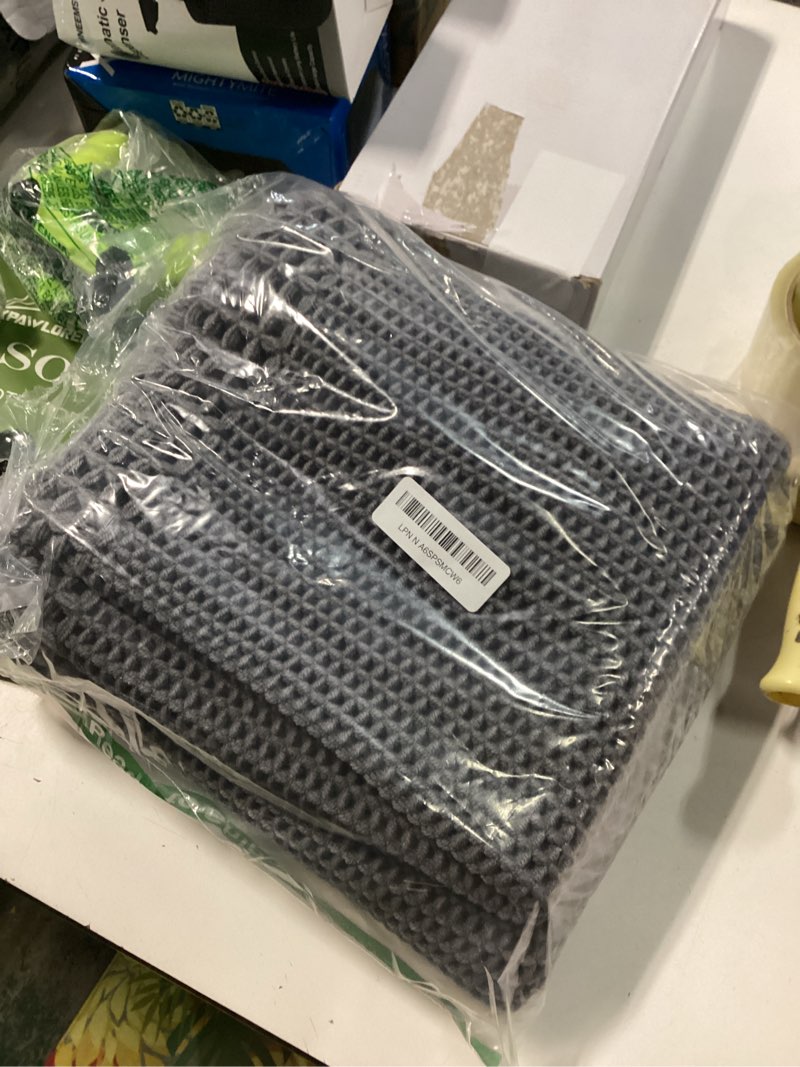 Condition photo showing Good Condition for RESARE Waffle Bathroom Runner Rugs, Super Absorbent Bath Mat Non Slip Washable Quick Dry, Upgraded Ultra Soft Boho Bath Rugs with Tassels for Hallway Bedroom Laundry Room, 2'x6'(24"x72"), Dark Grey 2'x6' Dark Grey