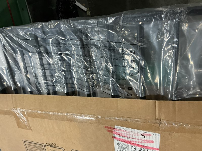 Condition photo showing New/Like New for babelio 29.7-46.5" no bottom bar baby/dog gate for stairs, house and doorways, auto close safety pet gates with large walk thru door, hardware mount, black boundless - black 29.7-46.5"w x 28"h