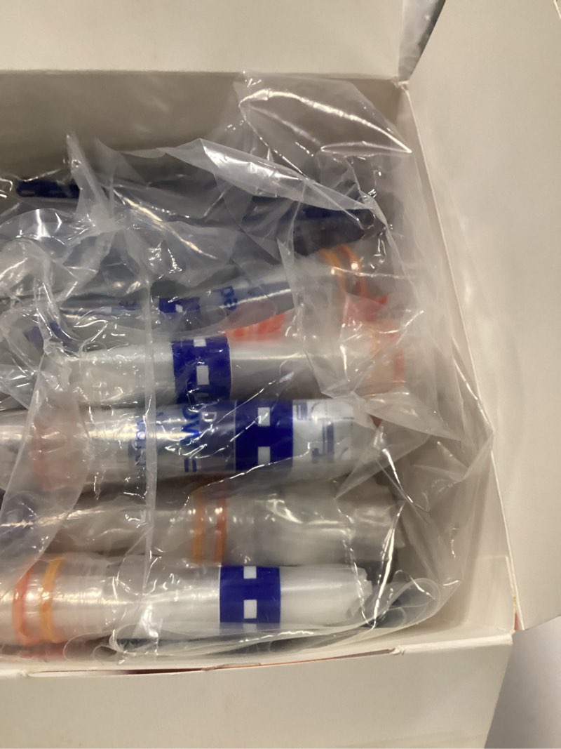 Condition photo showing New/Like New for hefty shrink-pak 1 medium  4 large  3 extra-large vacuum compression storage bags with hand pump  closet organizer  adults and tweens
