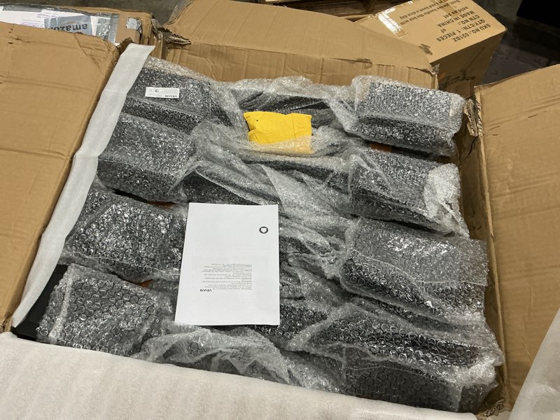 Condition photo showing Good Condition for vevor fence post anchor, 8 pack 4 x 4 inches outer diameter (inner diameter 3.5 x3.5 inches) ground spike 24", metal black powder coated post stake ground, for mailbox deck garden railing 24 x 4 x 4 inches 8