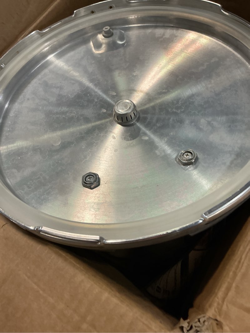 Condition photo showing As Is for wantjoin 14qt aluminum pressure cooker w/release valve & multiple protective devices,pressure canner compatible with gas & induction cooker,canner rack included 14.8 quarts