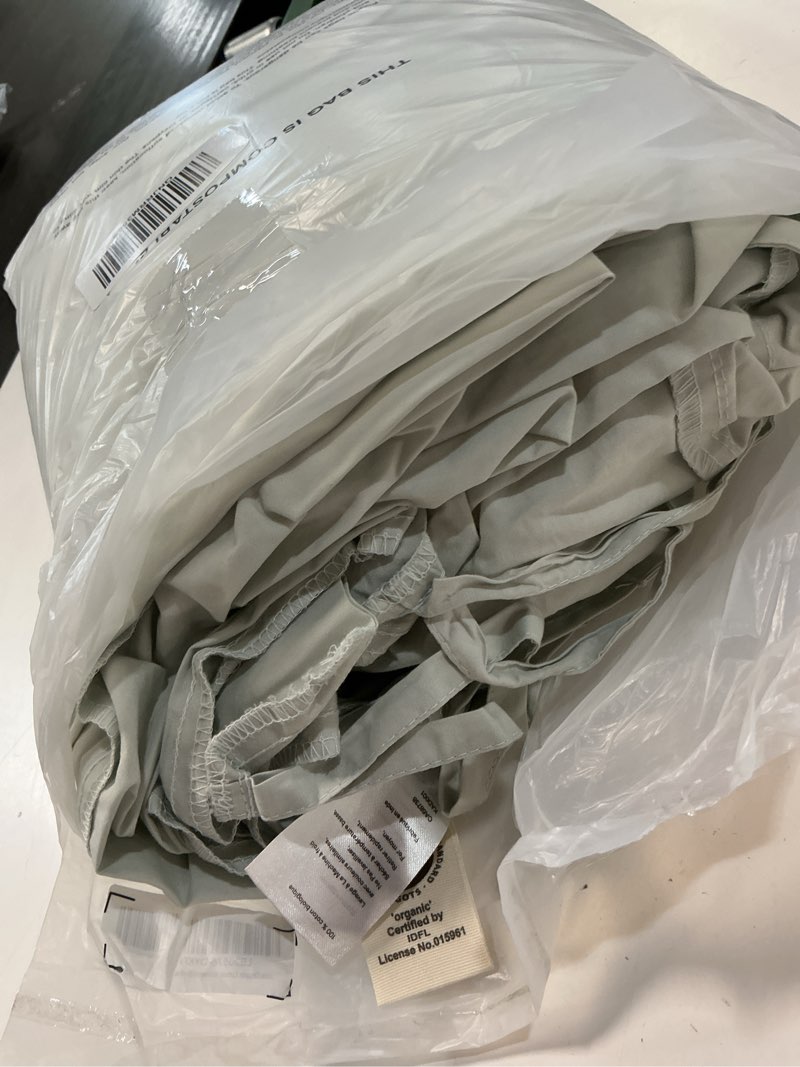 Condition photo showing As Is for organic crisp percale duvet cover, king/cal king, mist